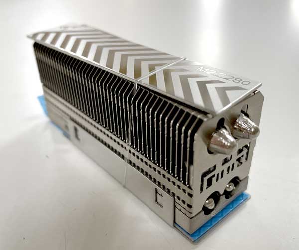 社外品のm.2用ヒートシンク