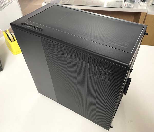 zalman p10の裏