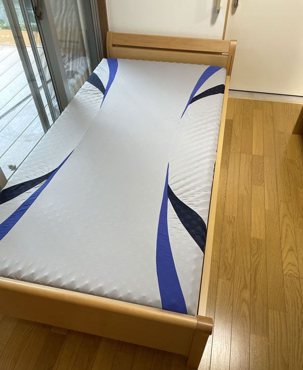 西川エアー完備のシングルベッド
